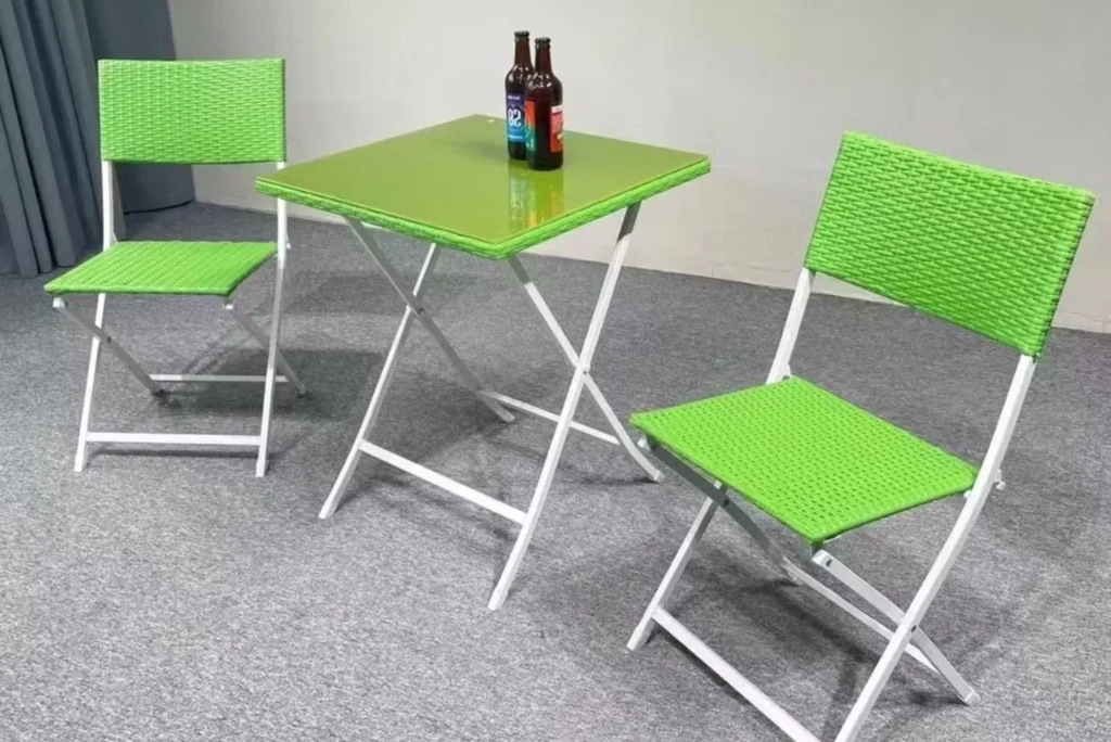 Which wholesalers sell foldable cafe chairs wholesale?