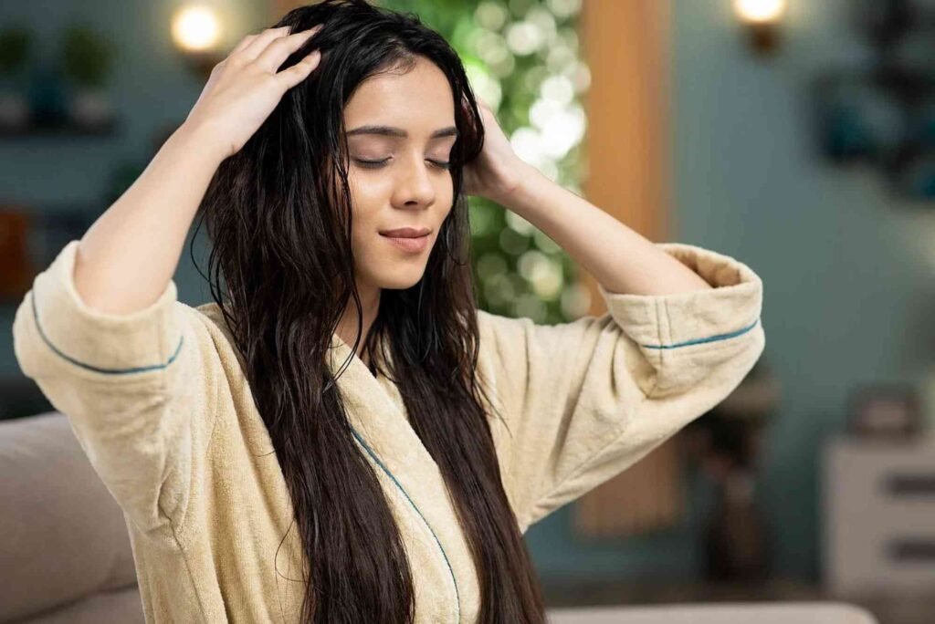 How to Maintain Healthy Hair Naturally